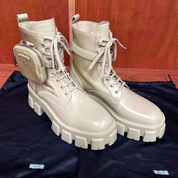 PRADA Monolith Mini Bag Lug Sole Combat Boots Deserto Beige 39.5 / 9.5 - Picture 1 of 6